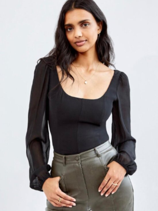 Aritzia Tops - Aritzia Grace Top - Black Size S